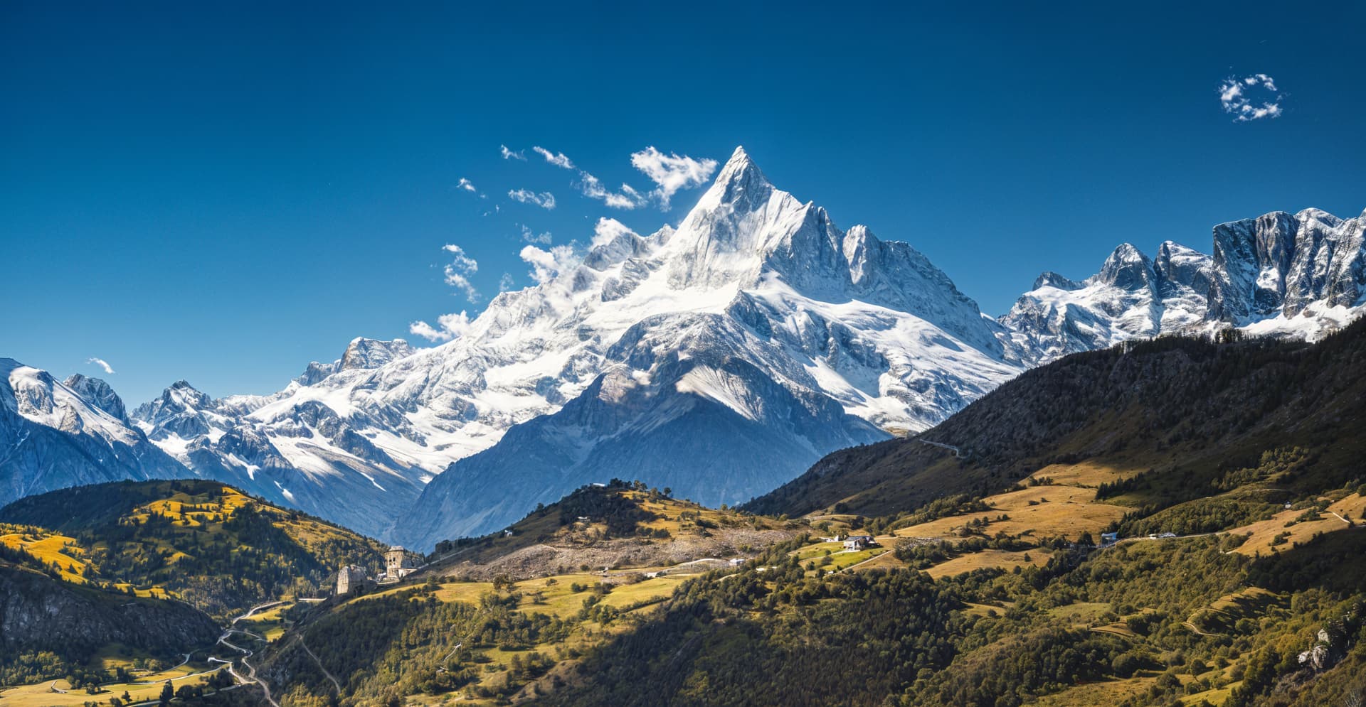 mount everest in low resolution